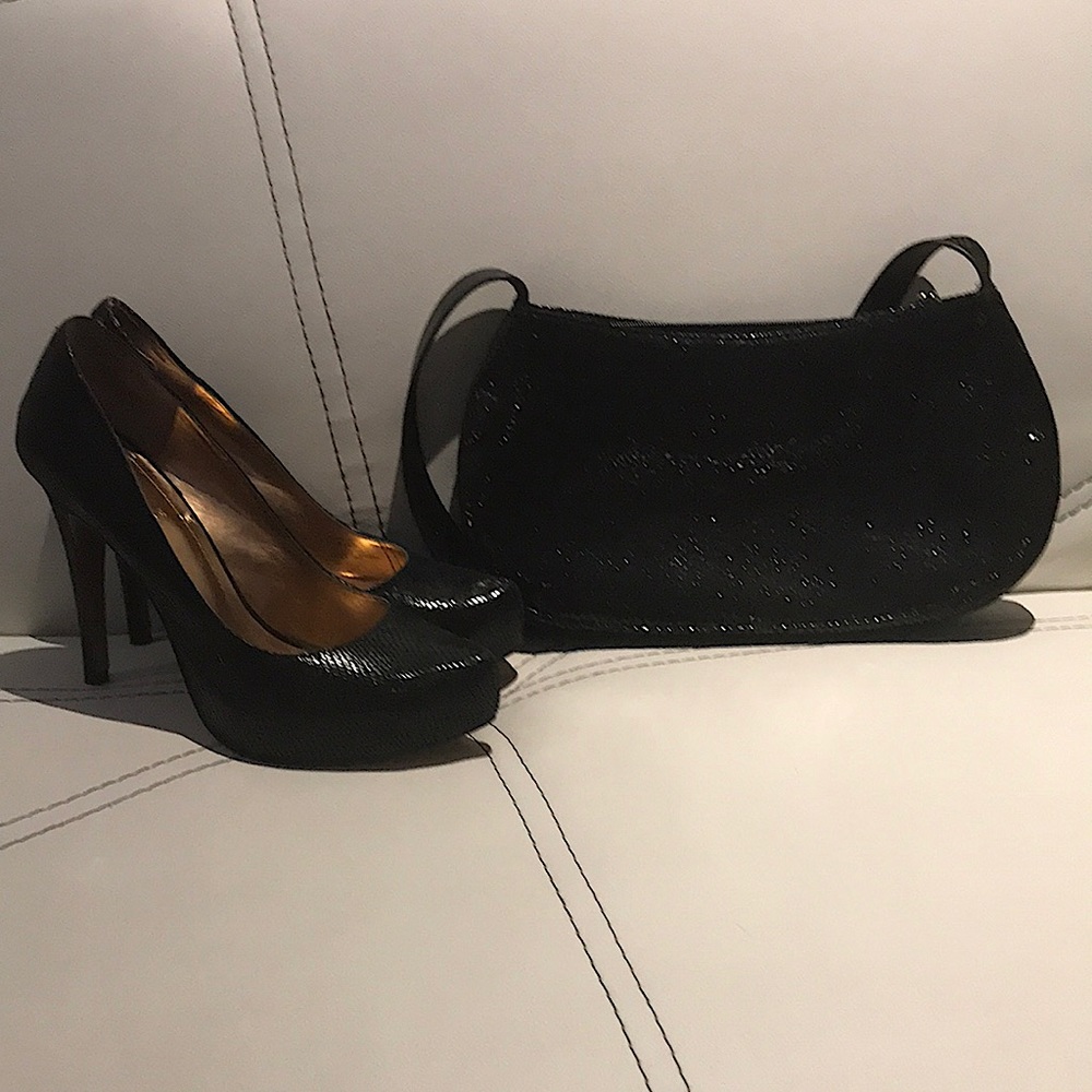 Nice set shoes and purse